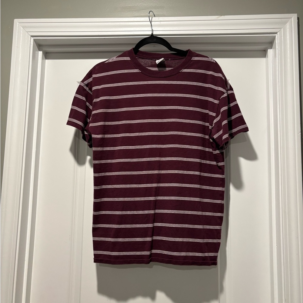 Zine Men’s Burgundy and White Stripped T-shirt Size XSmall Crew Neck
